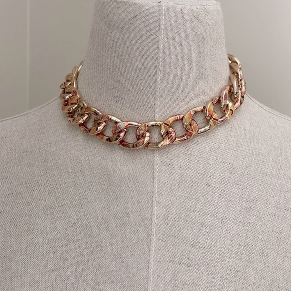 NWOT Chunky necklace